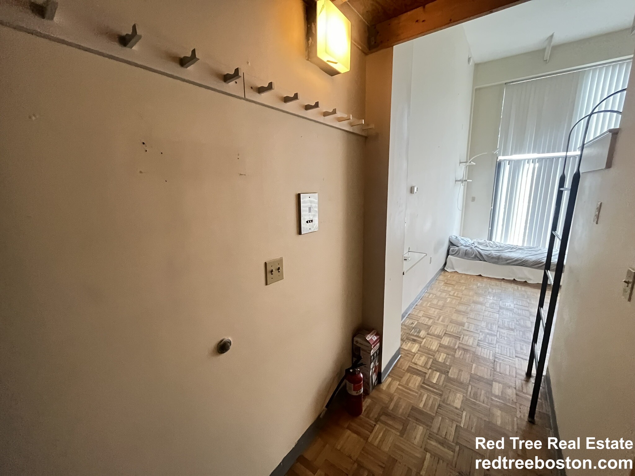 61 Brookline Ave, Fenway