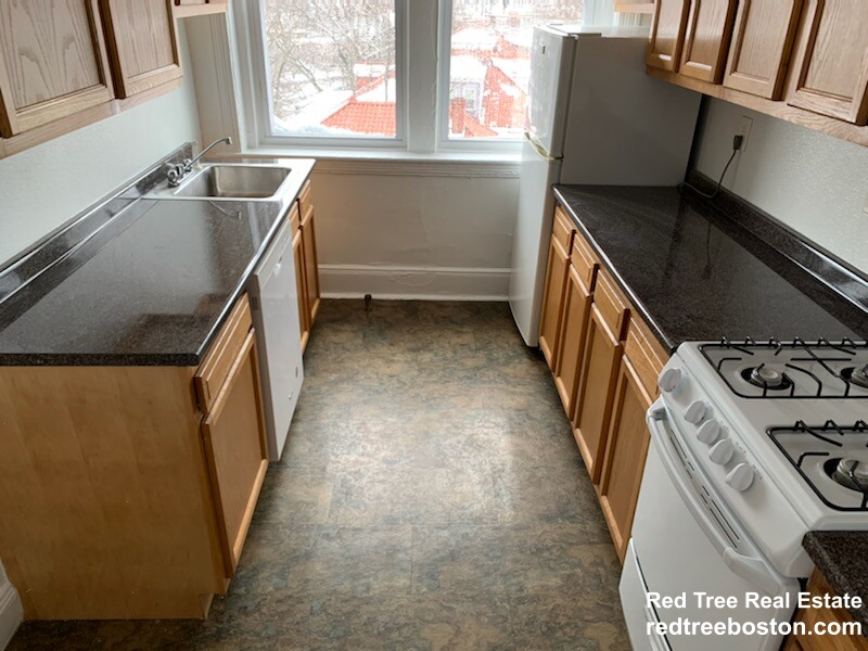 1800 Commonwealth Ave, Brighton