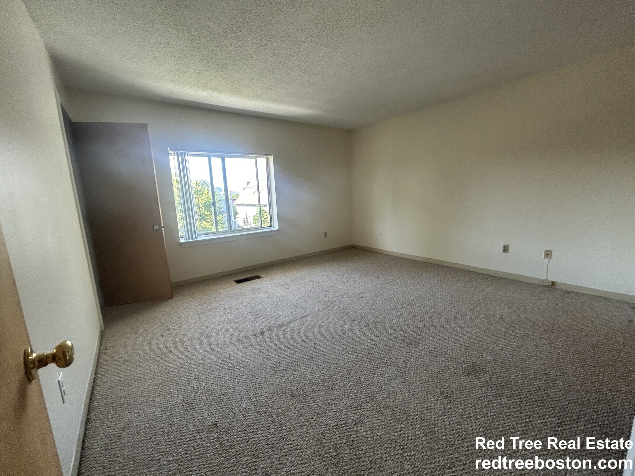 150 North Beacon St, Brighton