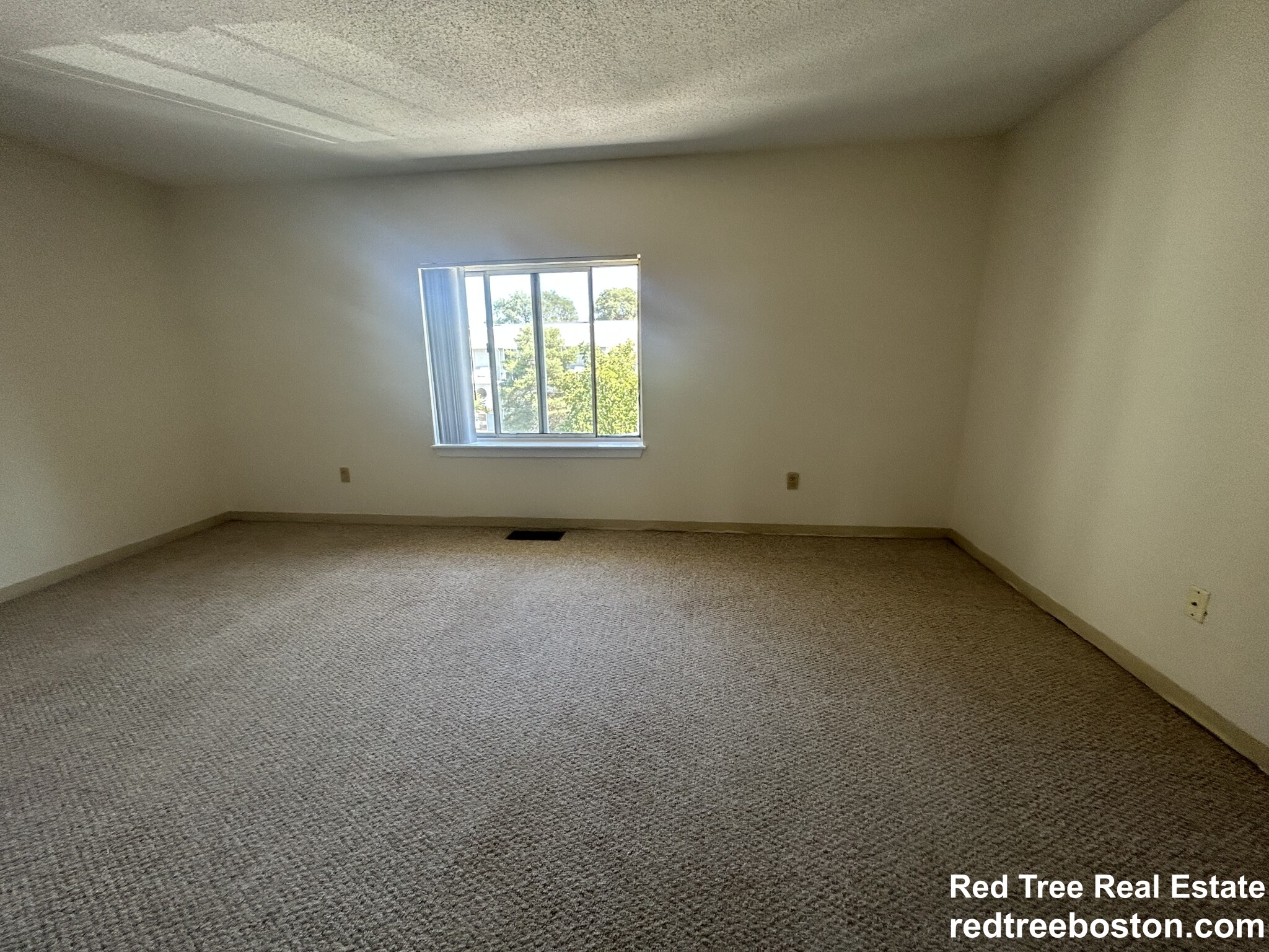 150 North Beacon St, Brighton