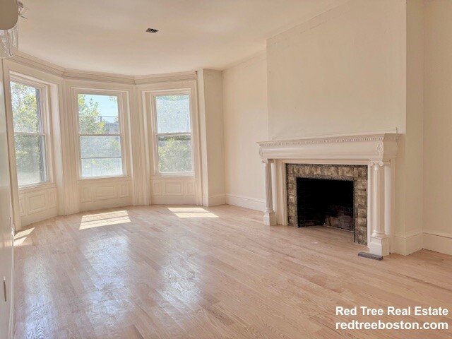 1680 Beacon St, Brookline