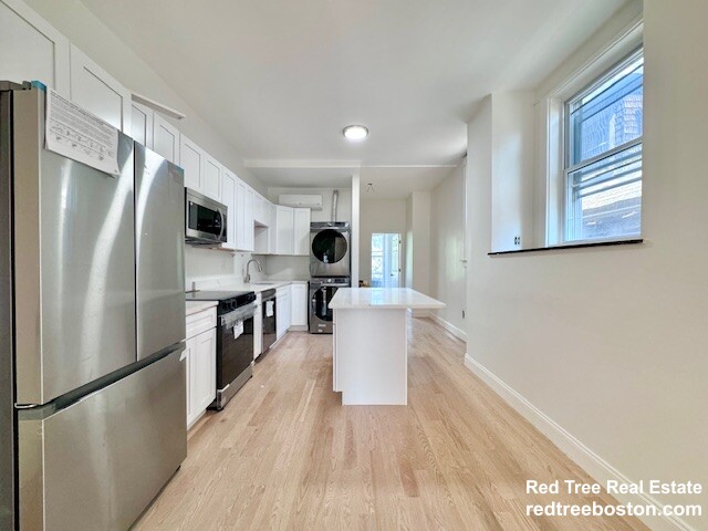 1680 Beacon St, Brookline