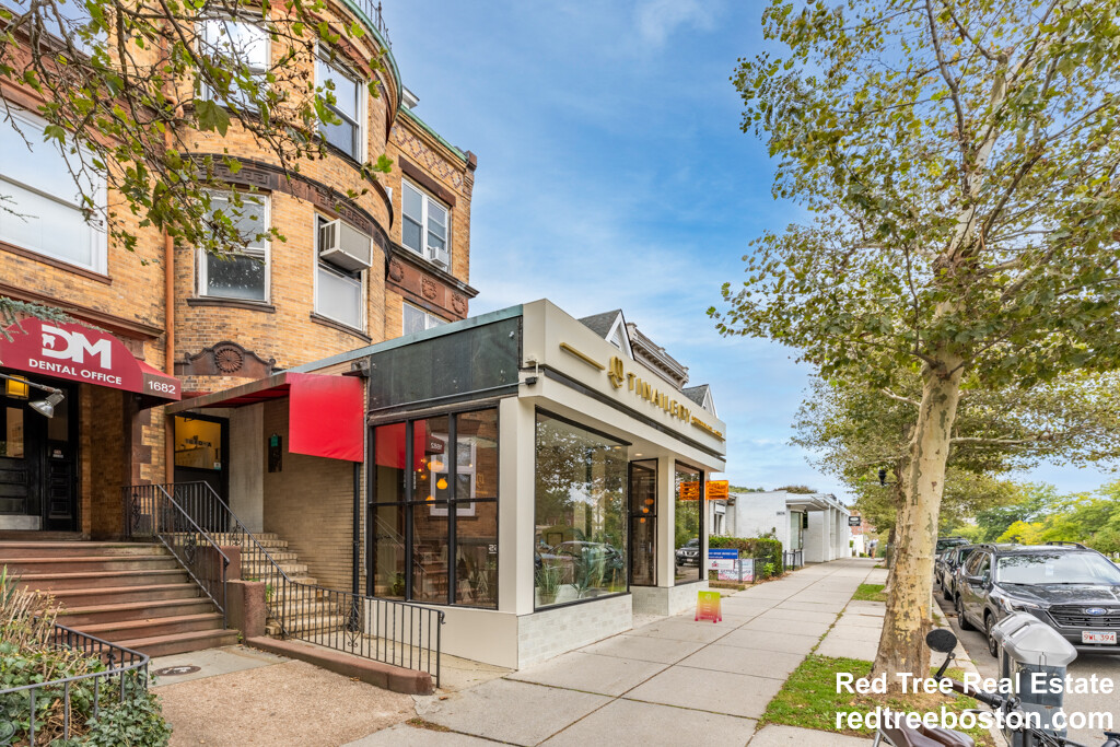 1680 Beacon St, Brookline