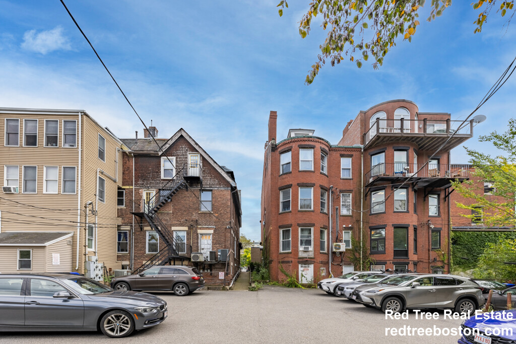 1680 Beacon St, Brookline