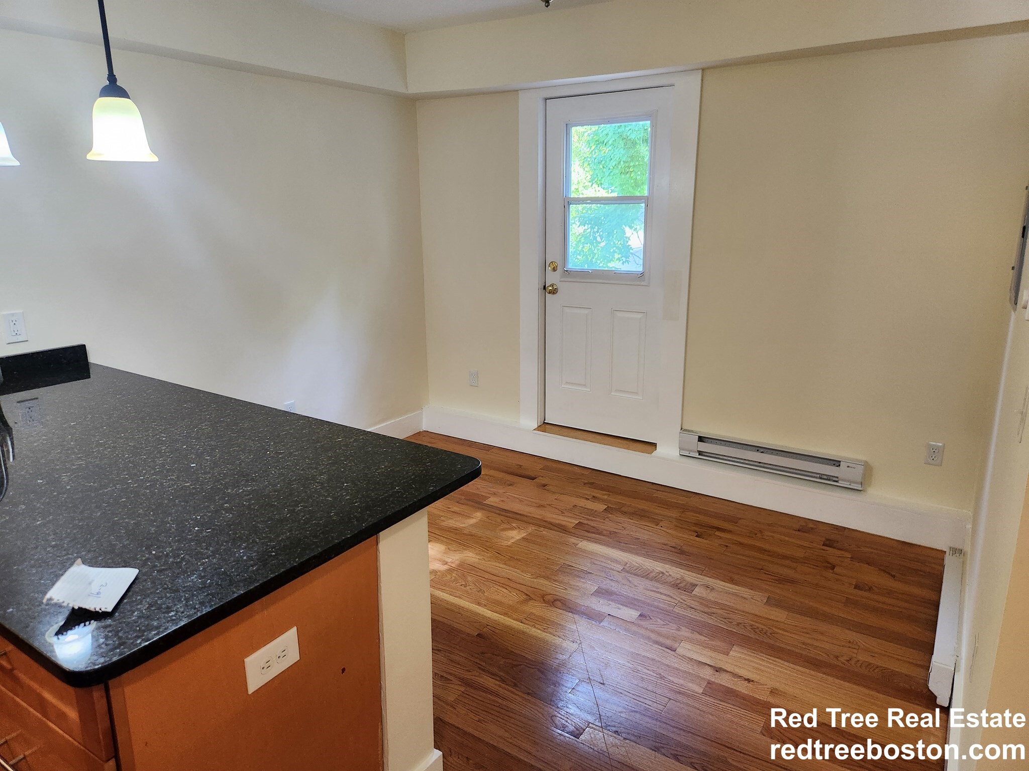 16 Centennial Pl, Framingham