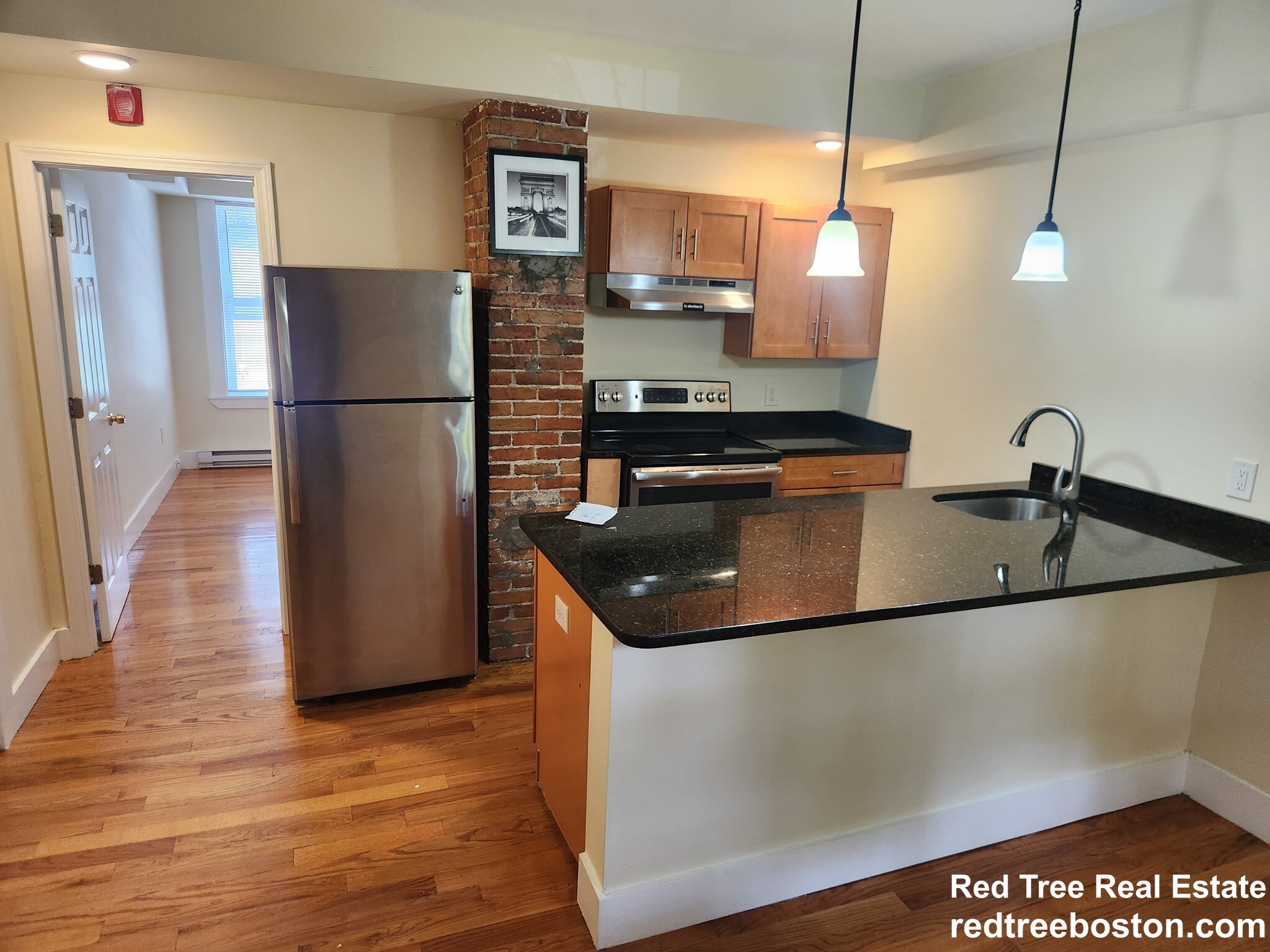 16 Centennial Pl, Framingham