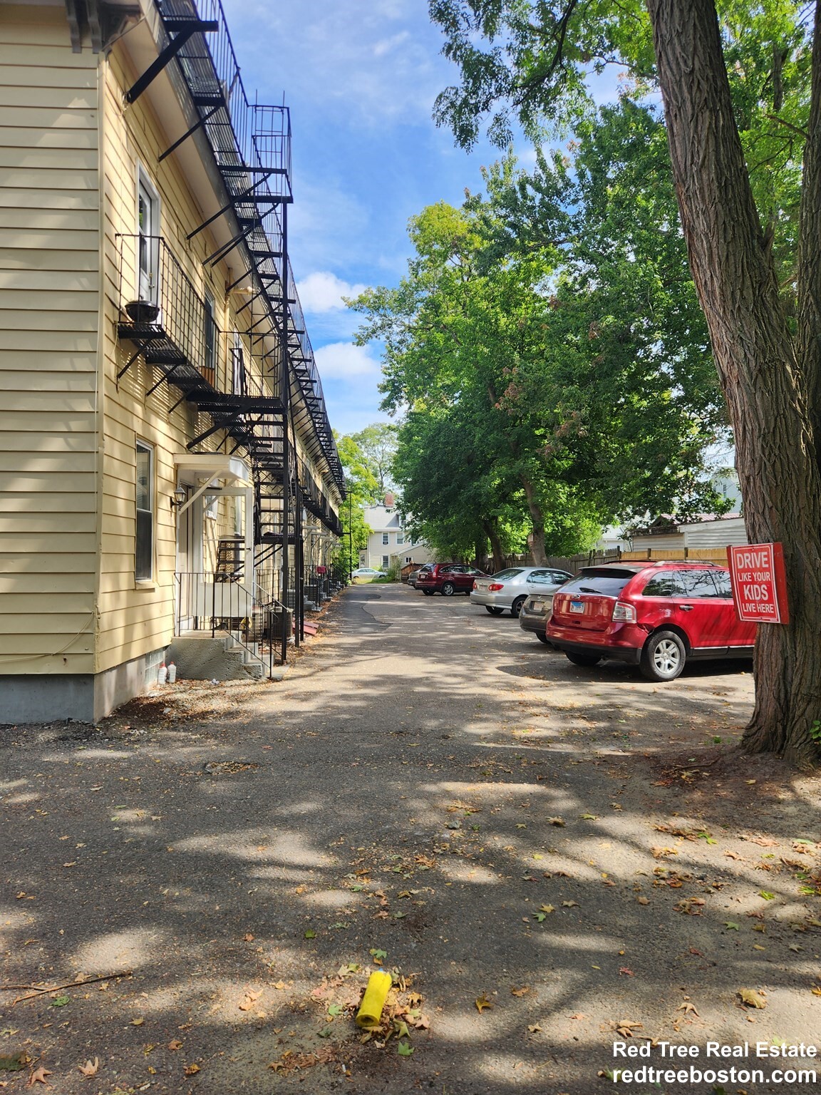 16 Centennial Pl, Framingham