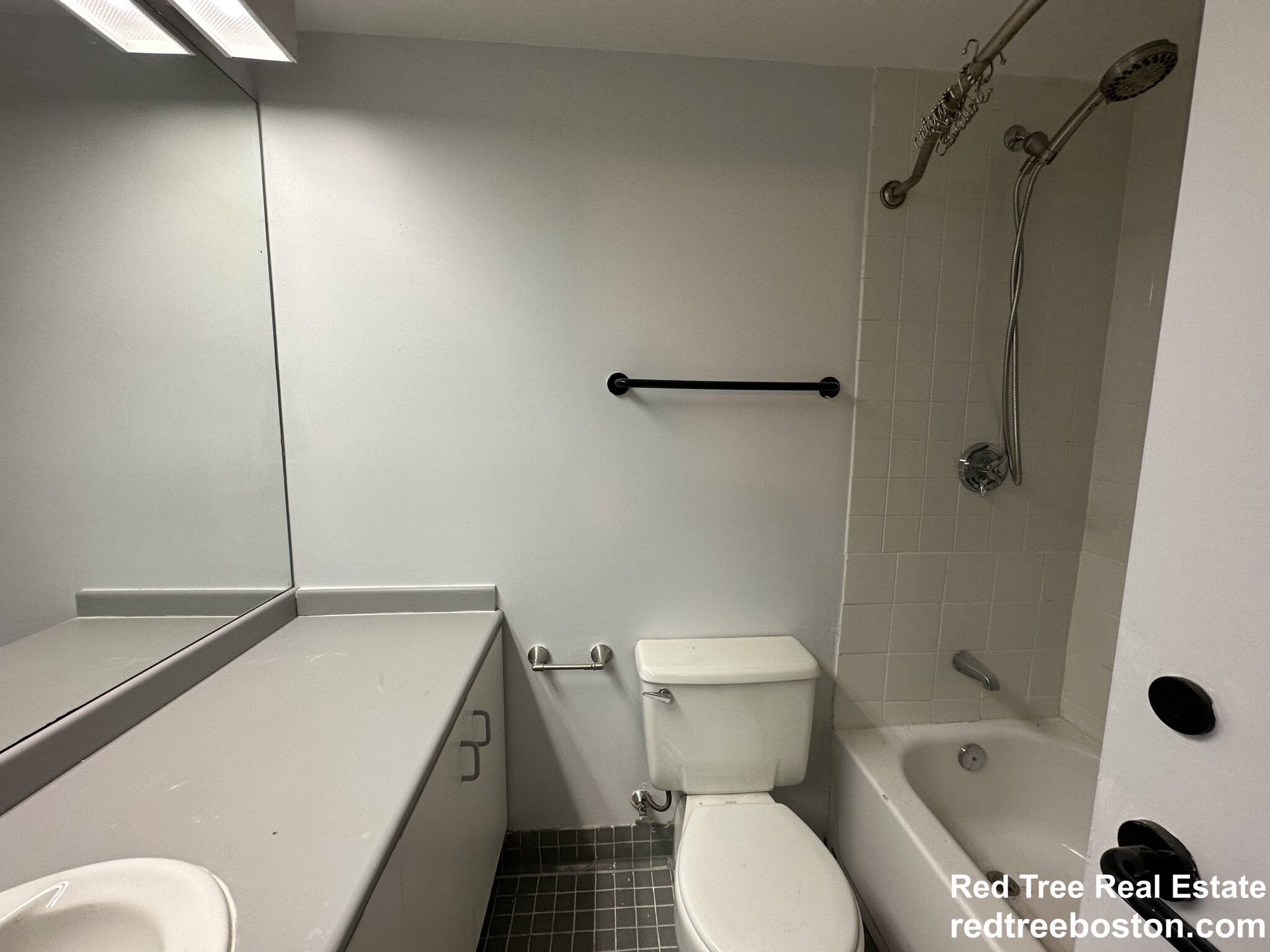 61 Brookline Ave, Fenway