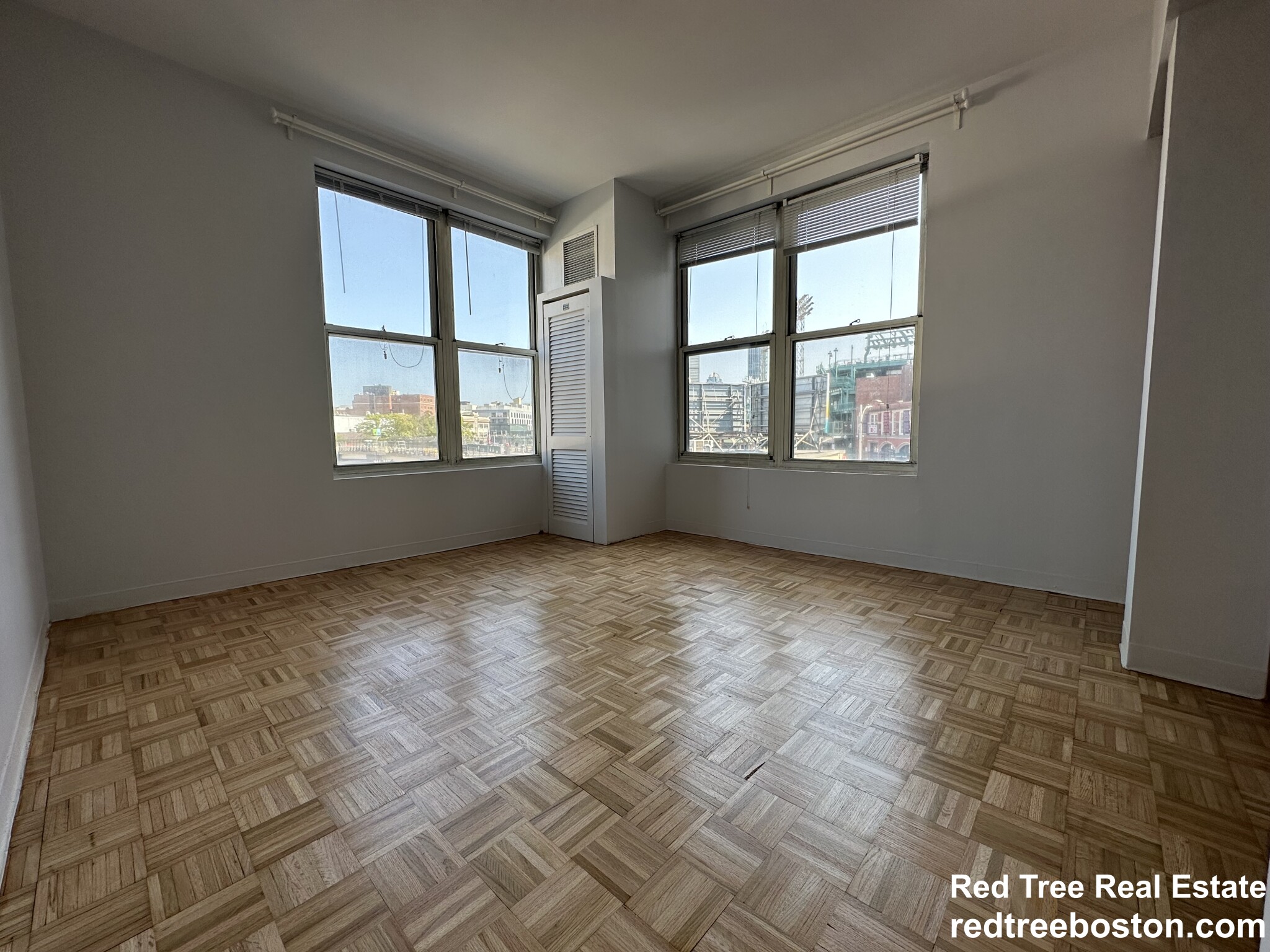 61 Brookline Ave, Fenway