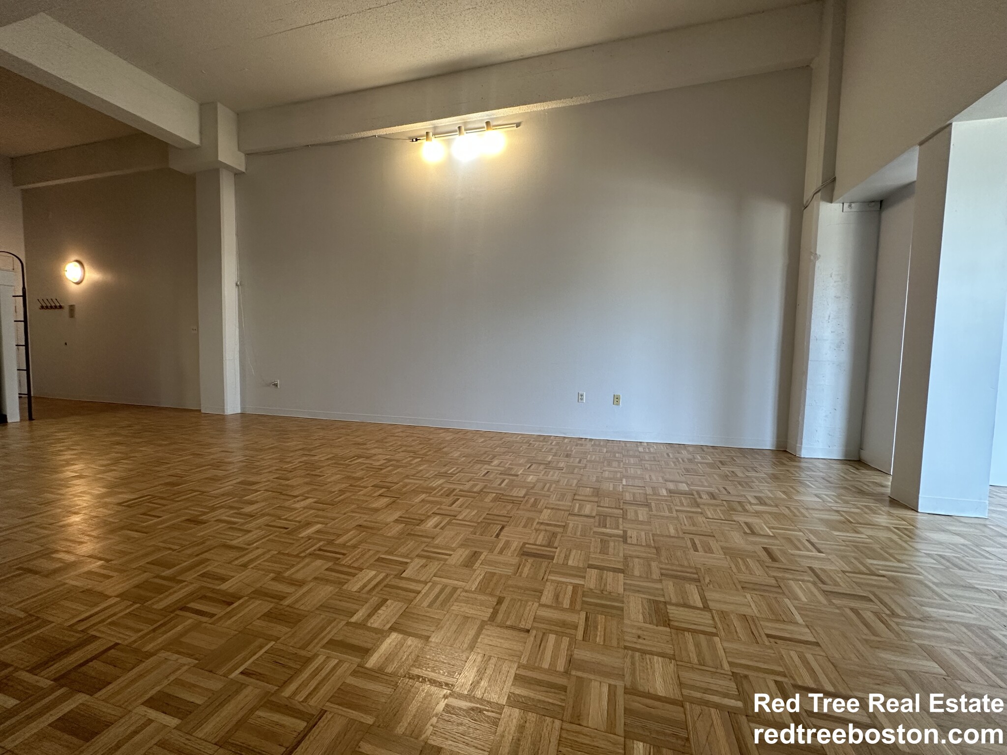 61 Brookline Ave, Fenway