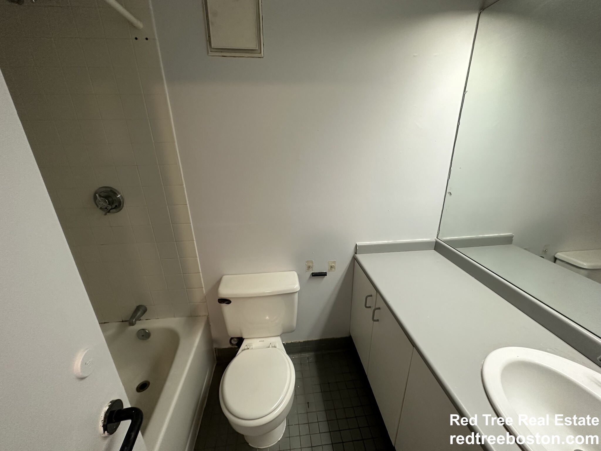 61 Brookline Ave, Fenway