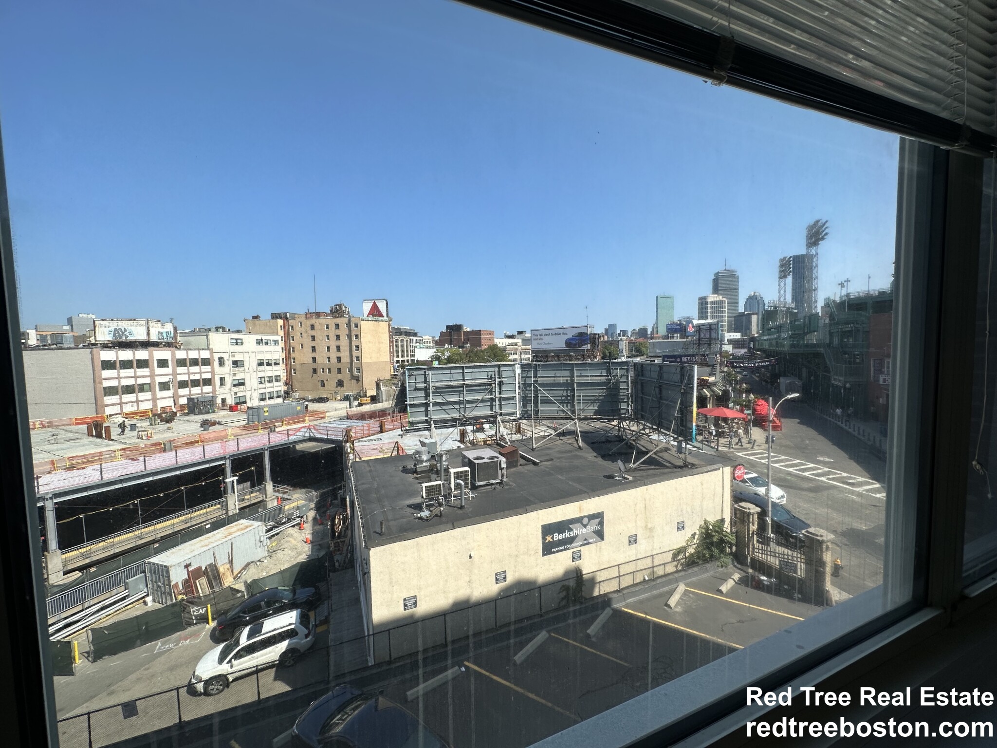 61 Brookline Ave, Fenway