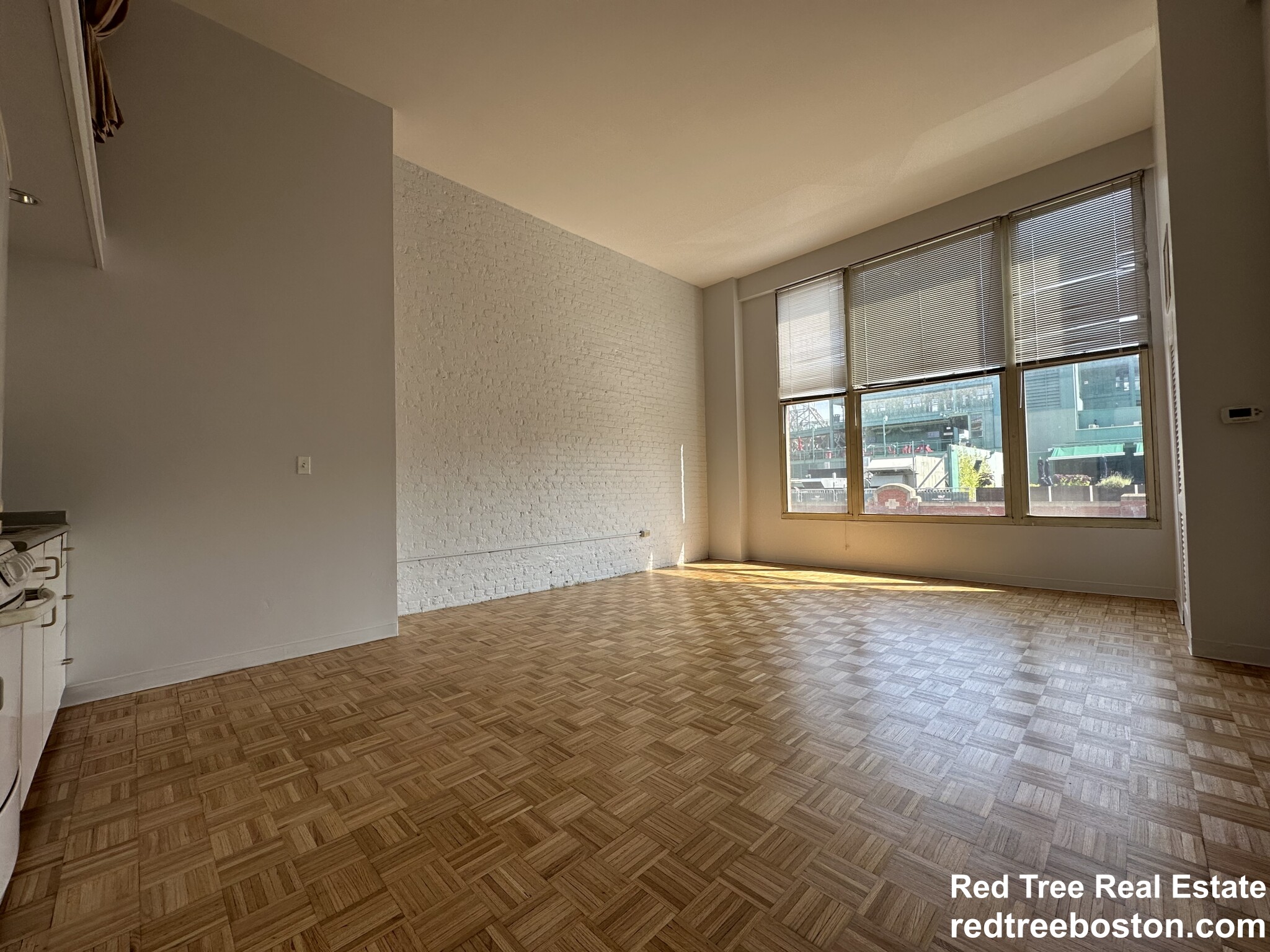 61 Brookline Ave, Kenmore