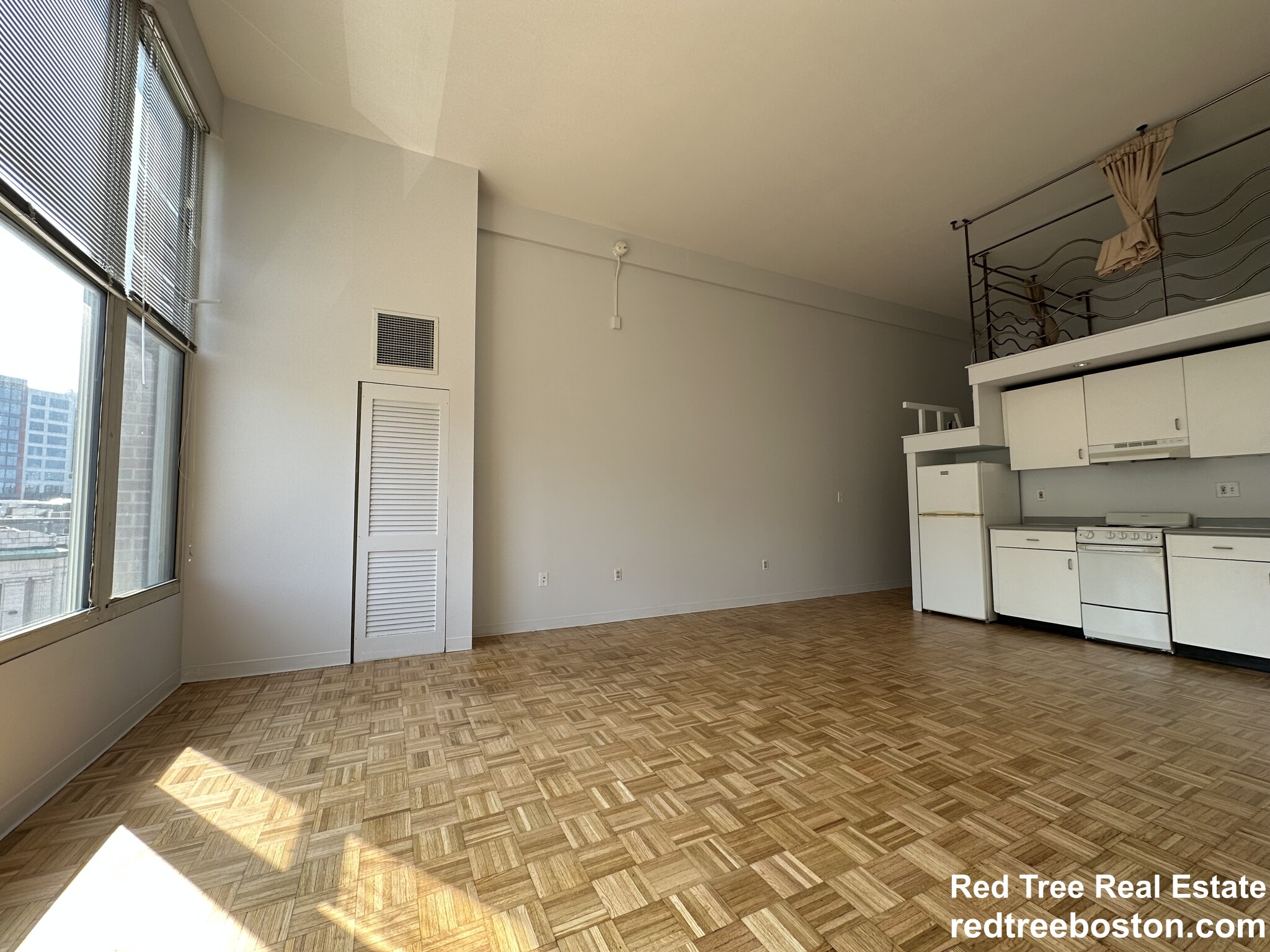 61 Brookline Ave, Kenmore