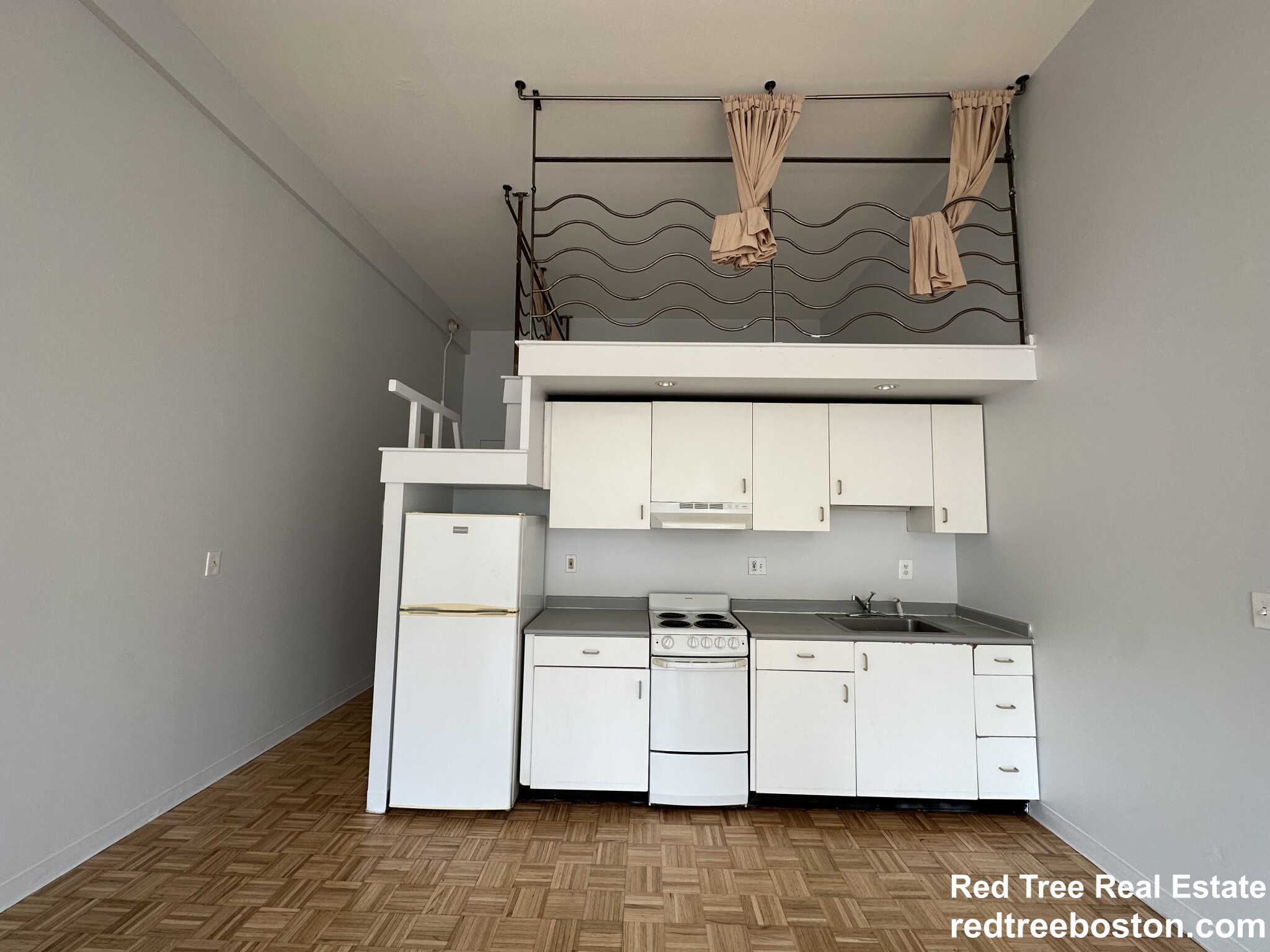 61 Brookline Ave, Kenmore