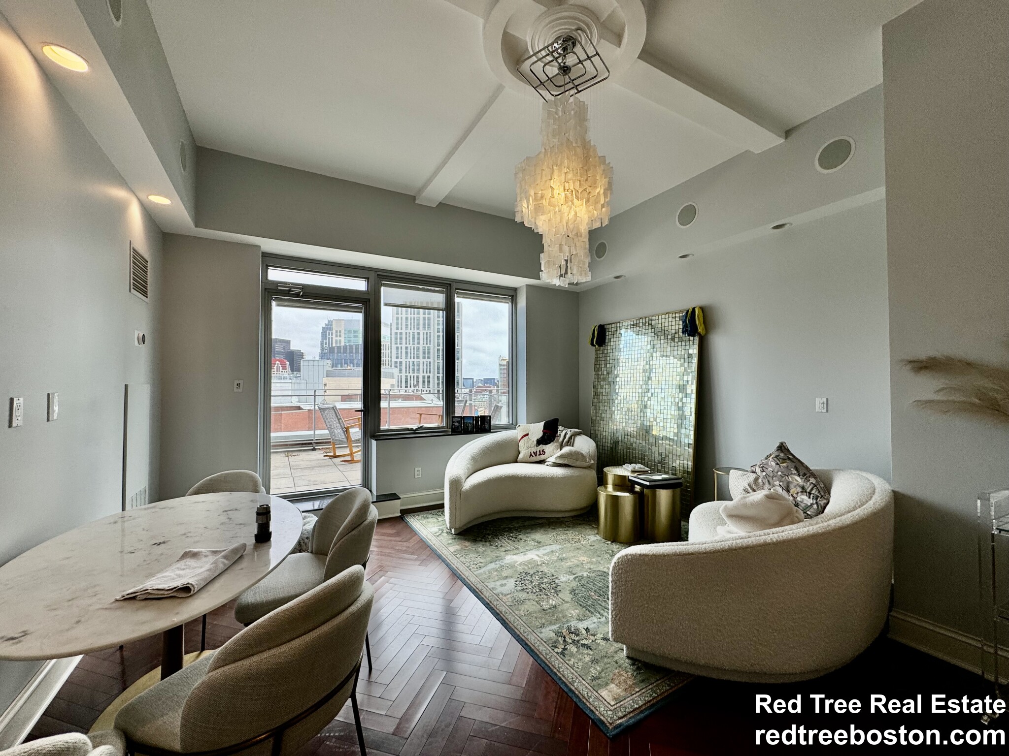 1 Charles St South, Back Bay