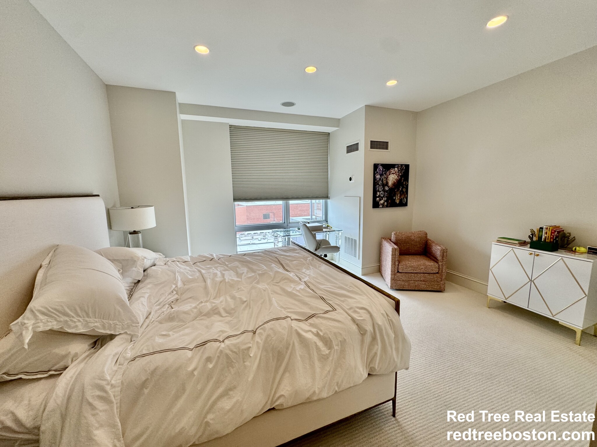 1 Charles St South, Back Bay