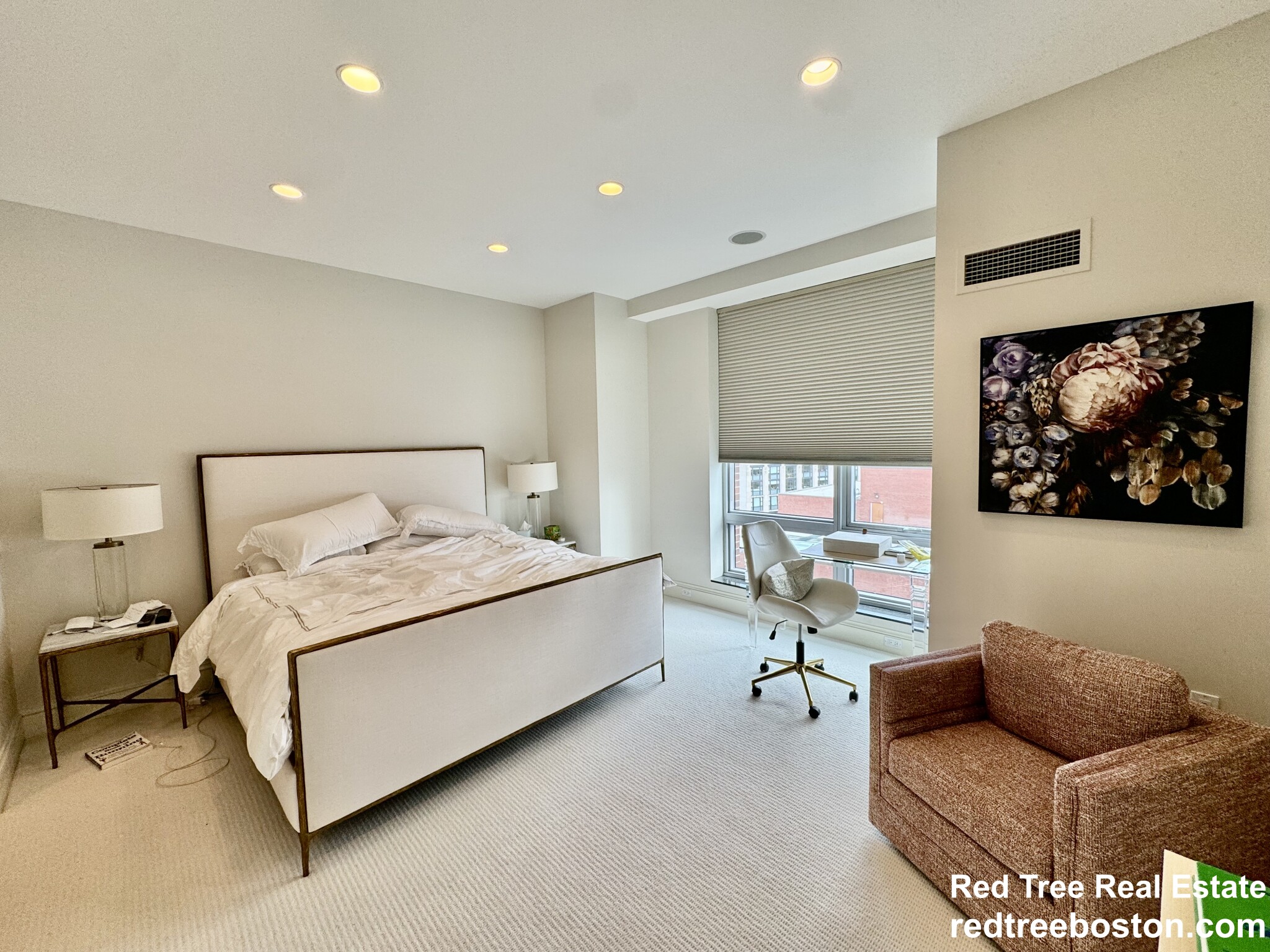 1 Charles St South, Back Bay