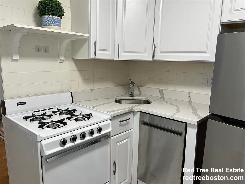 4 Commonwealth Ct, Brighton