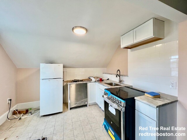 9 Cushman Rd, Brighton