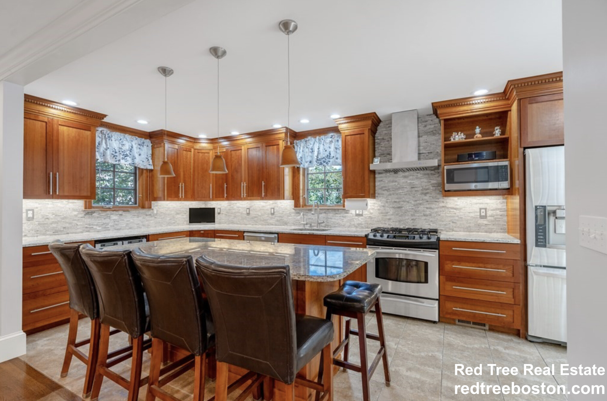 42 Chandler Pl, Newton Highlands