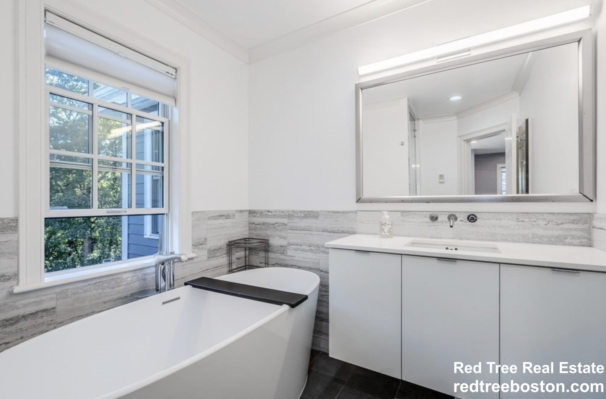 42 Chandler Pl, Newton Highlands