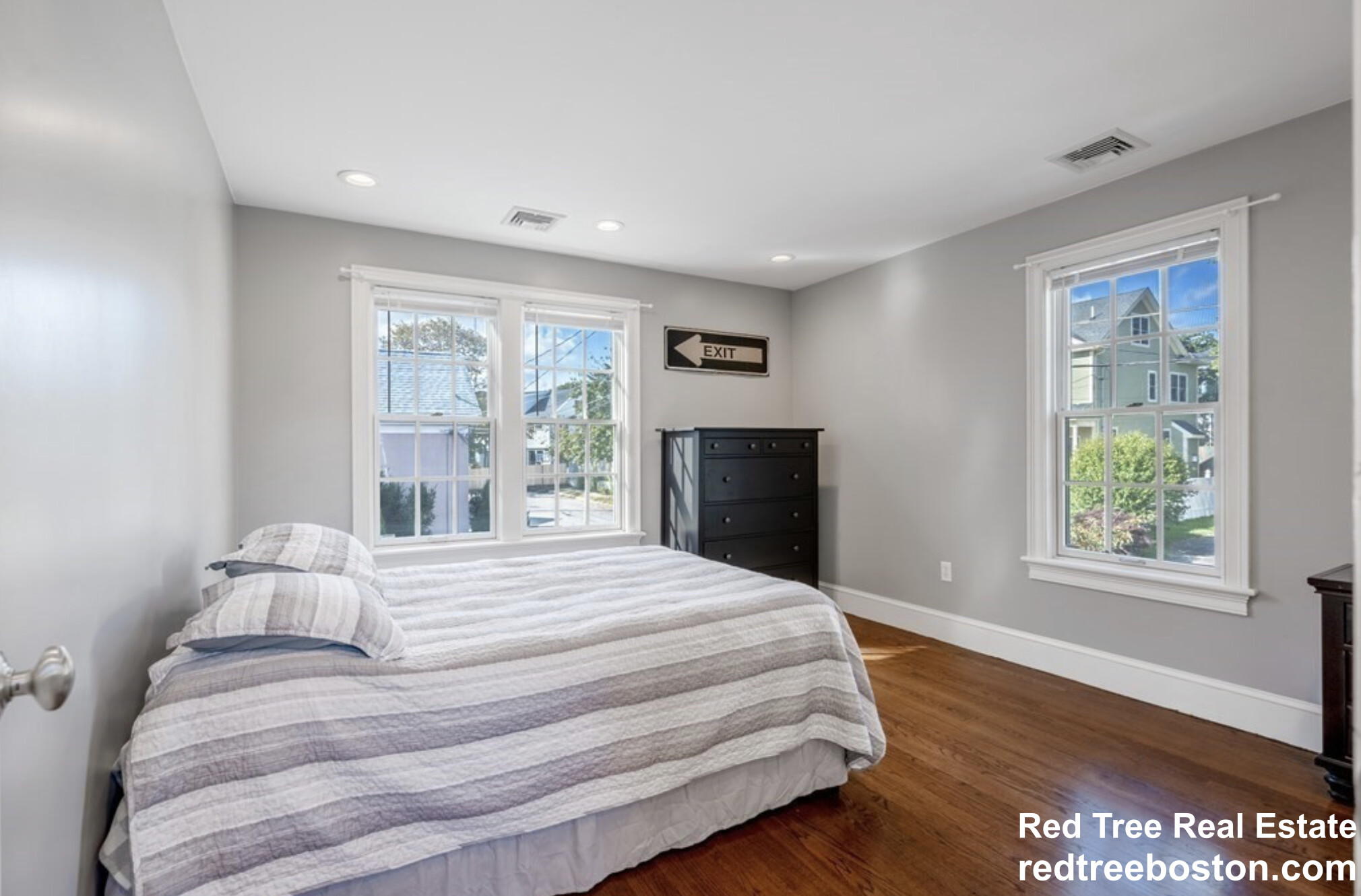 42 Chandler Pl, Newton Highlands