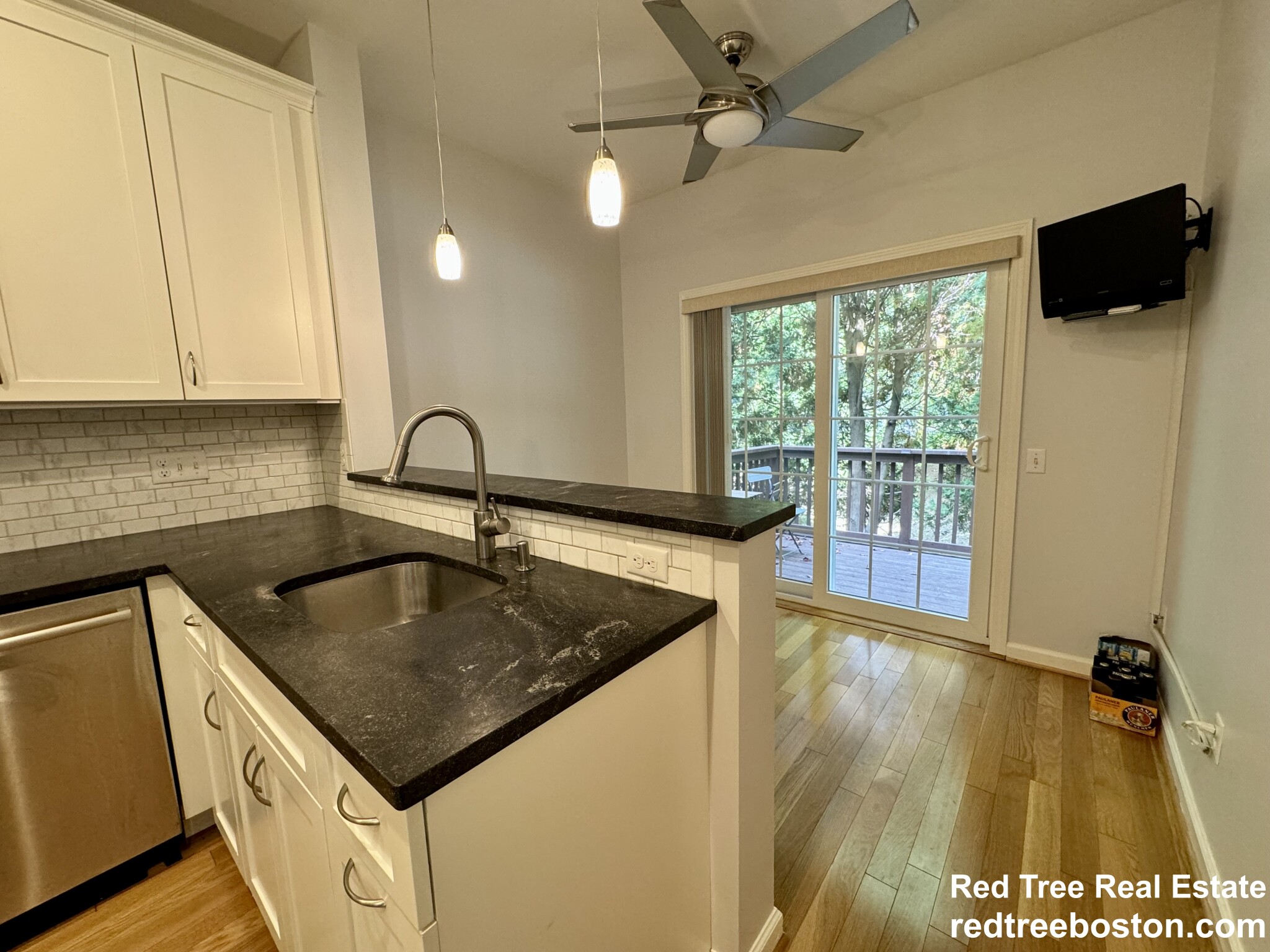 171 Bishops Forest Dr, North Waltham