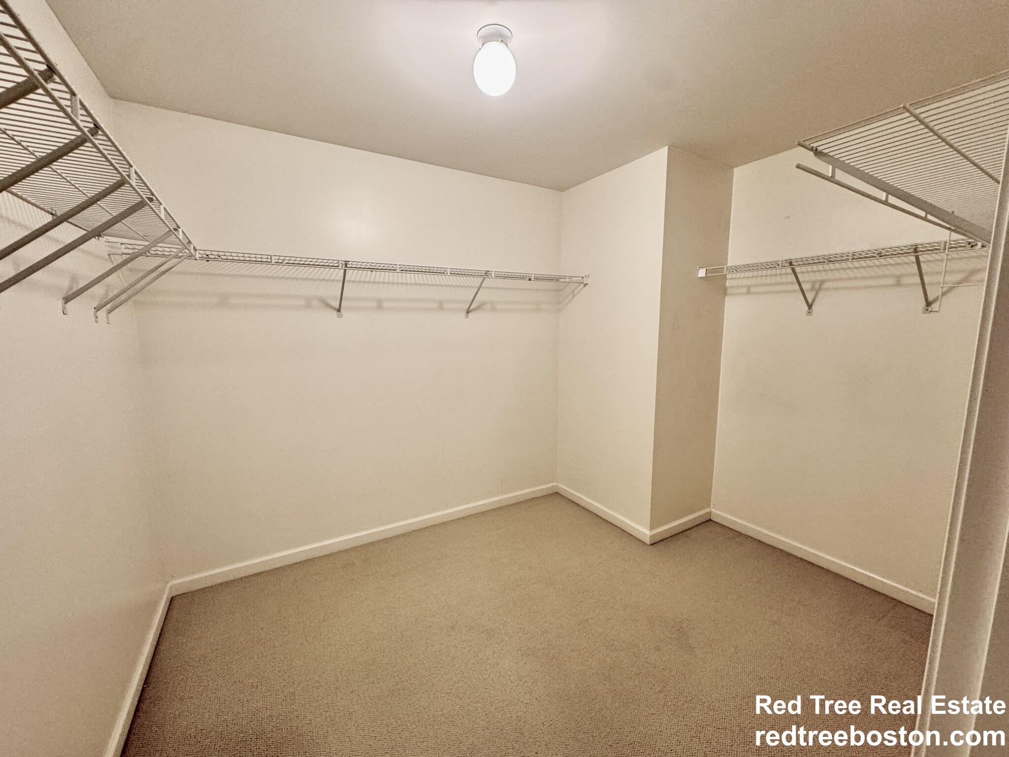 171 Bishops Forest Dr, North Waltham