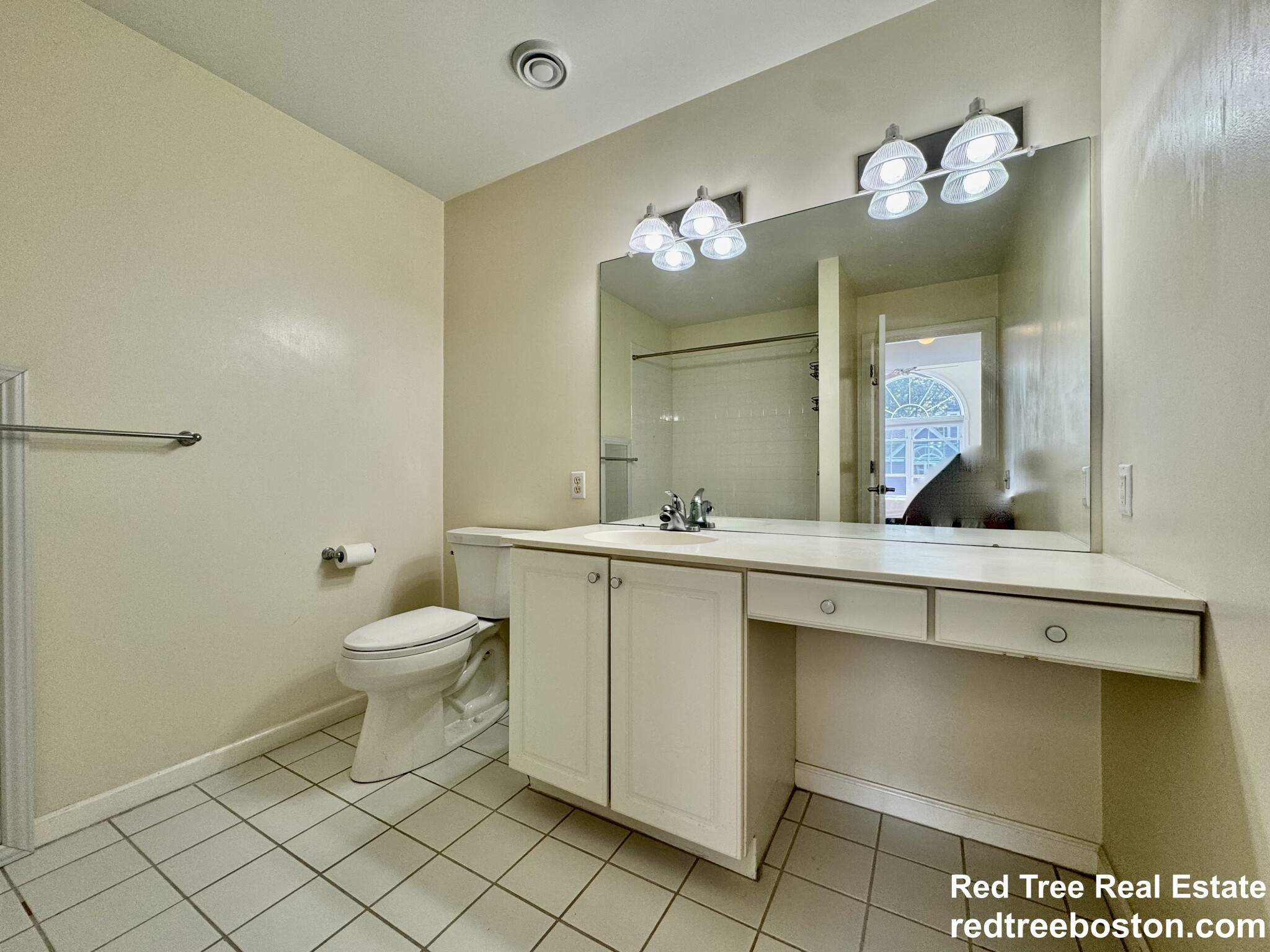 171 Bishops Forest Dr, North Waltham