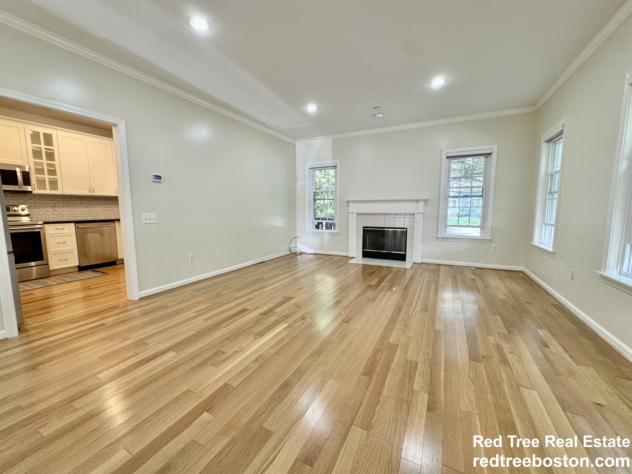 171 Bishops Forest Dr, North Waltham