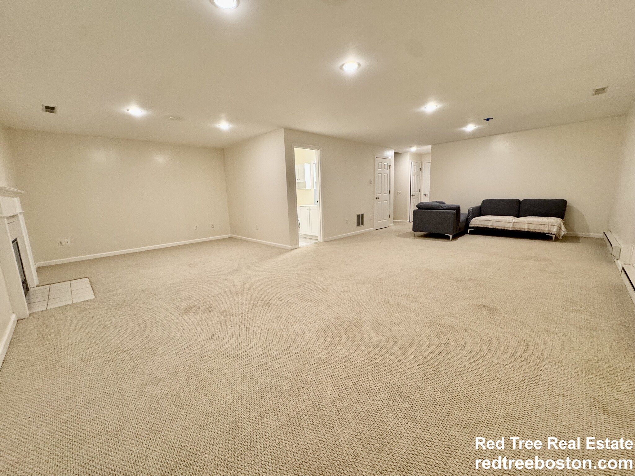 171 Bishops Forest Dr, North Waltham