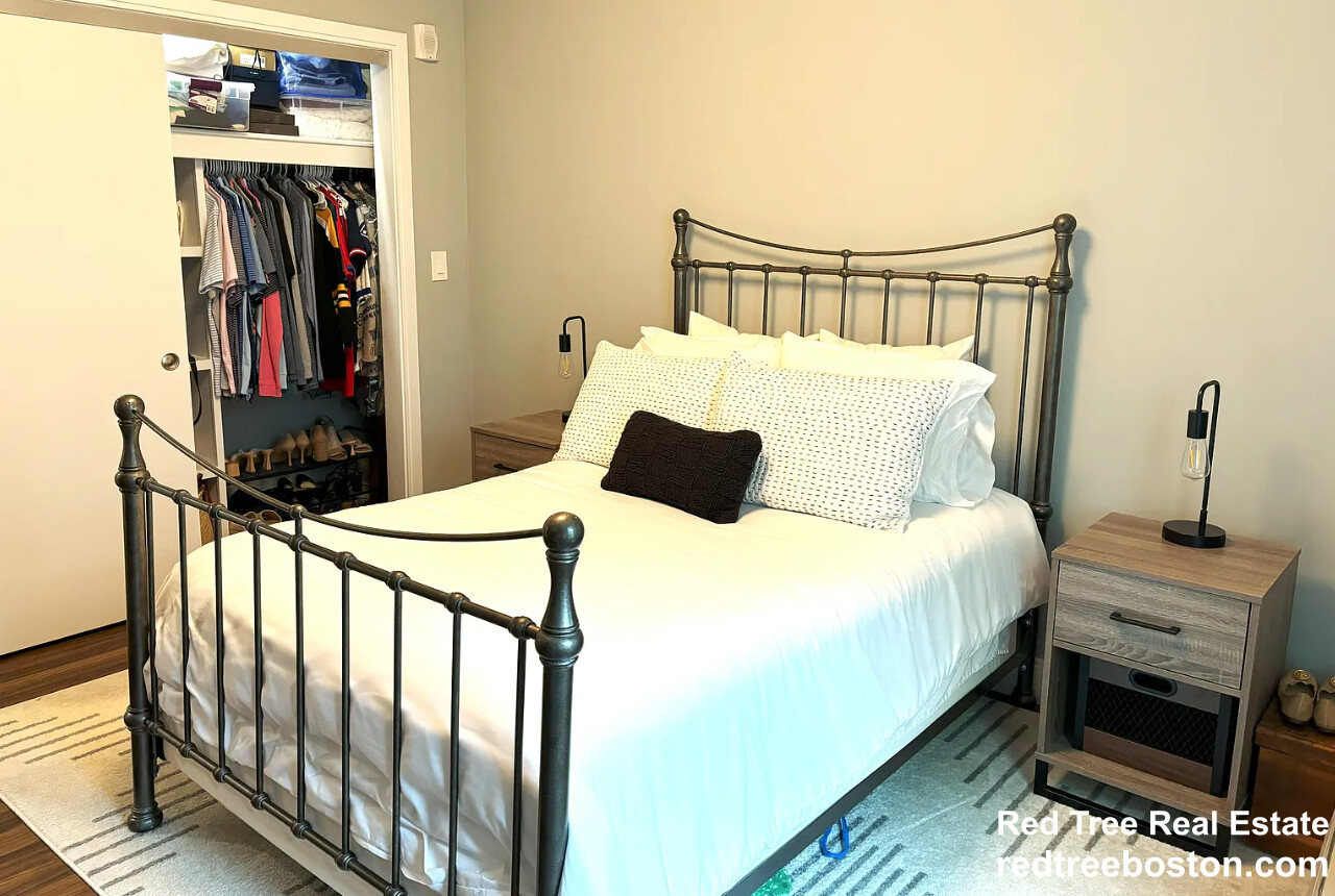 408 E 8th, South Boston