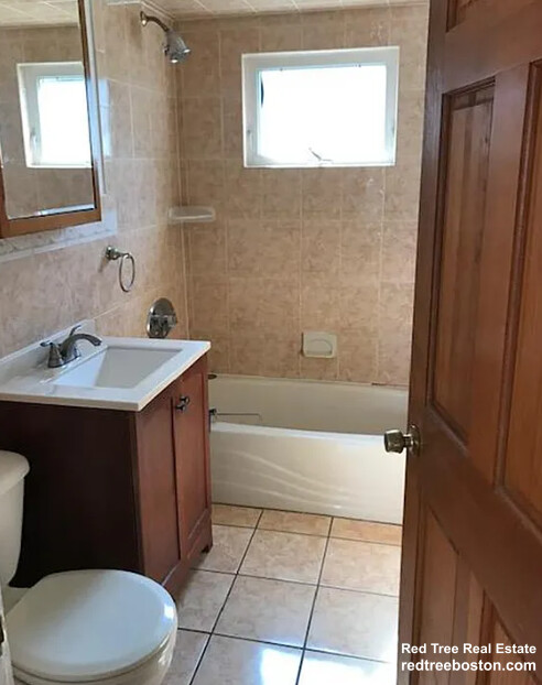 18 Burget Ave, Medford