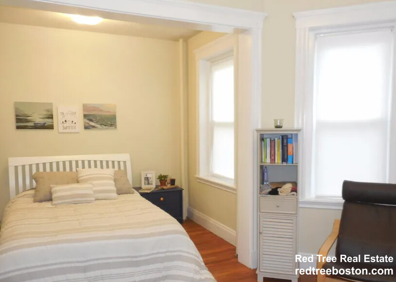 228 Kelton St, Allston