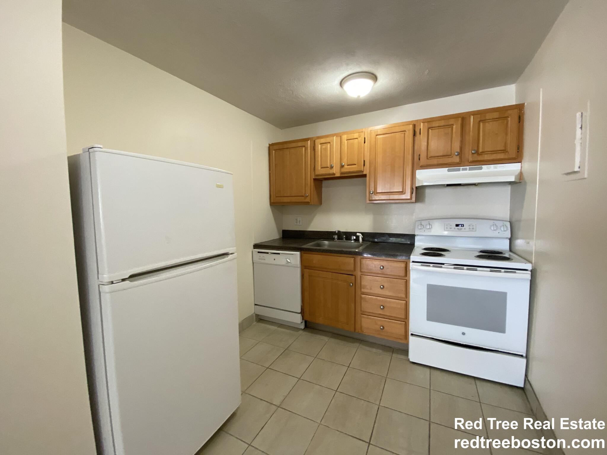 84 Gardner St, Allston