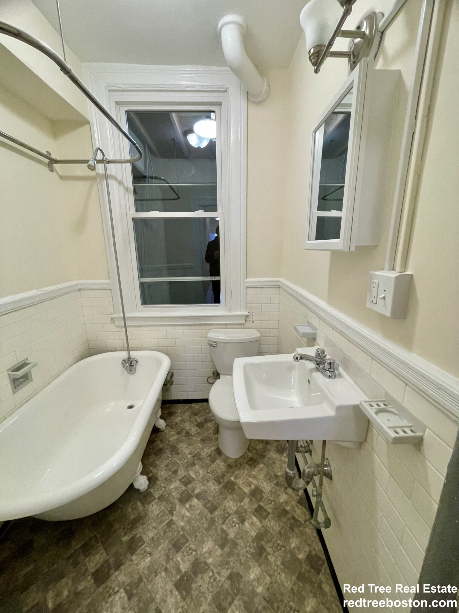 885 Massachusetts Ave, Mid Cambridge