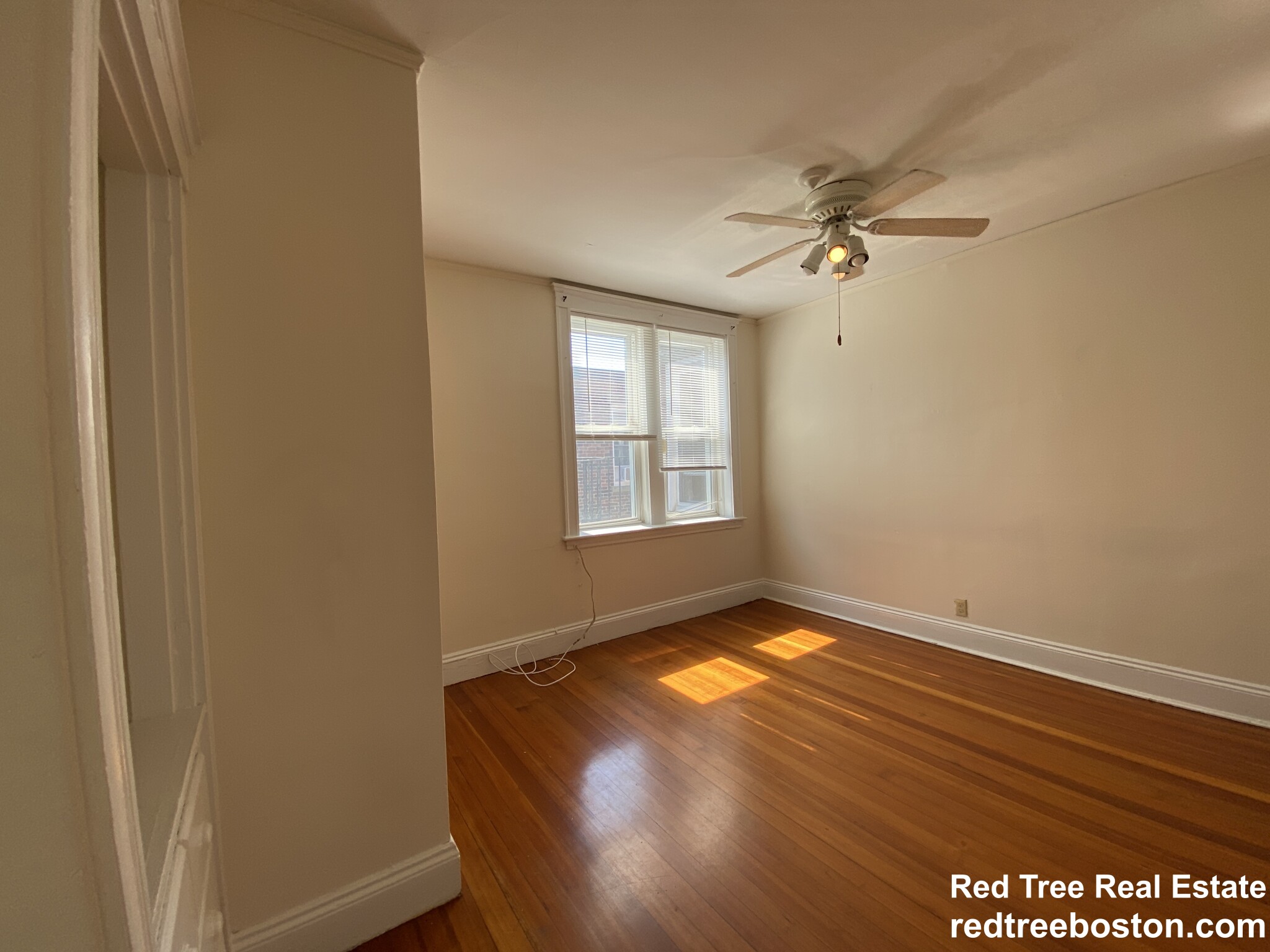 518 Cambridge St, Allston