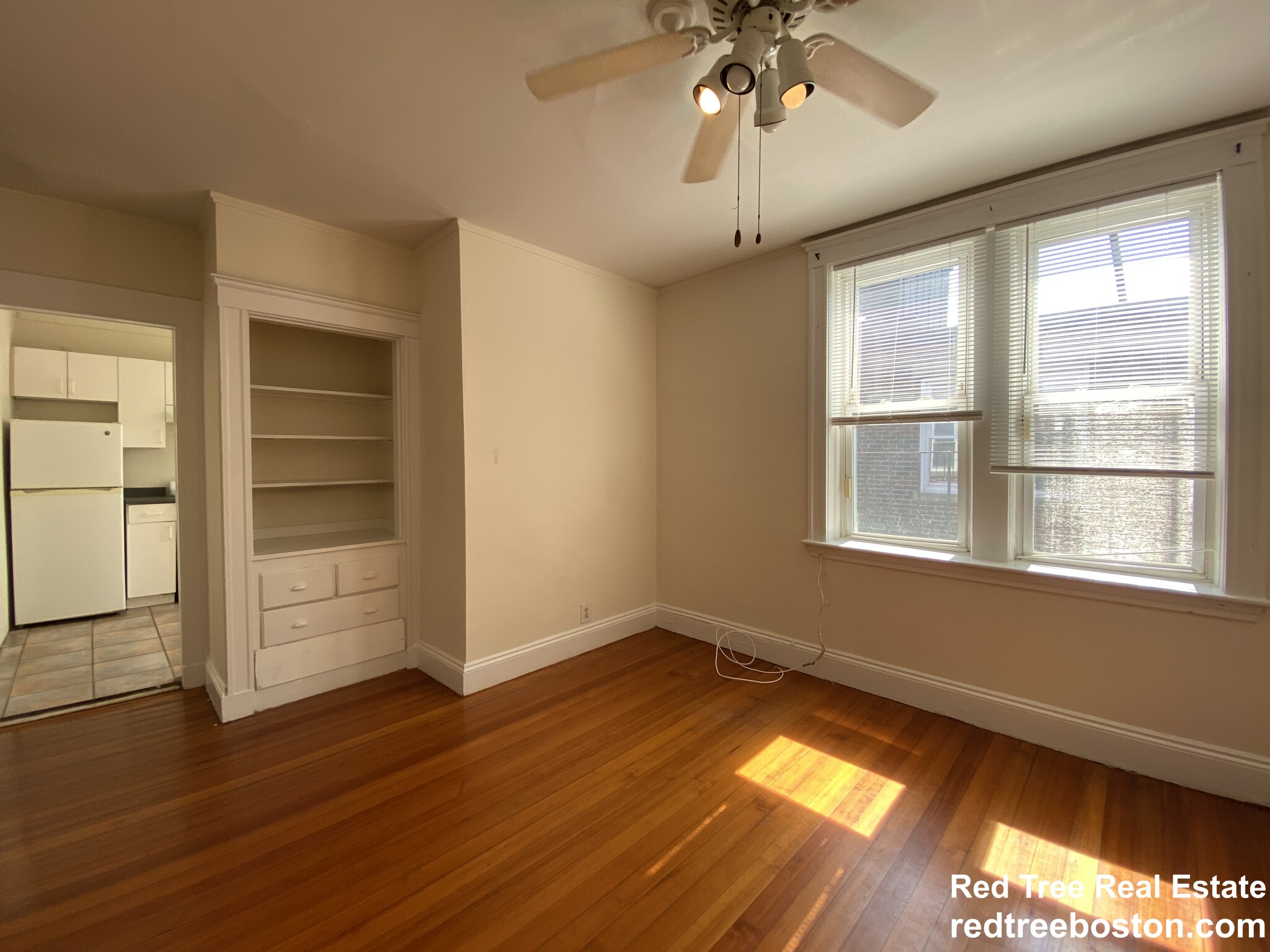 518 Cambridge St, Allston