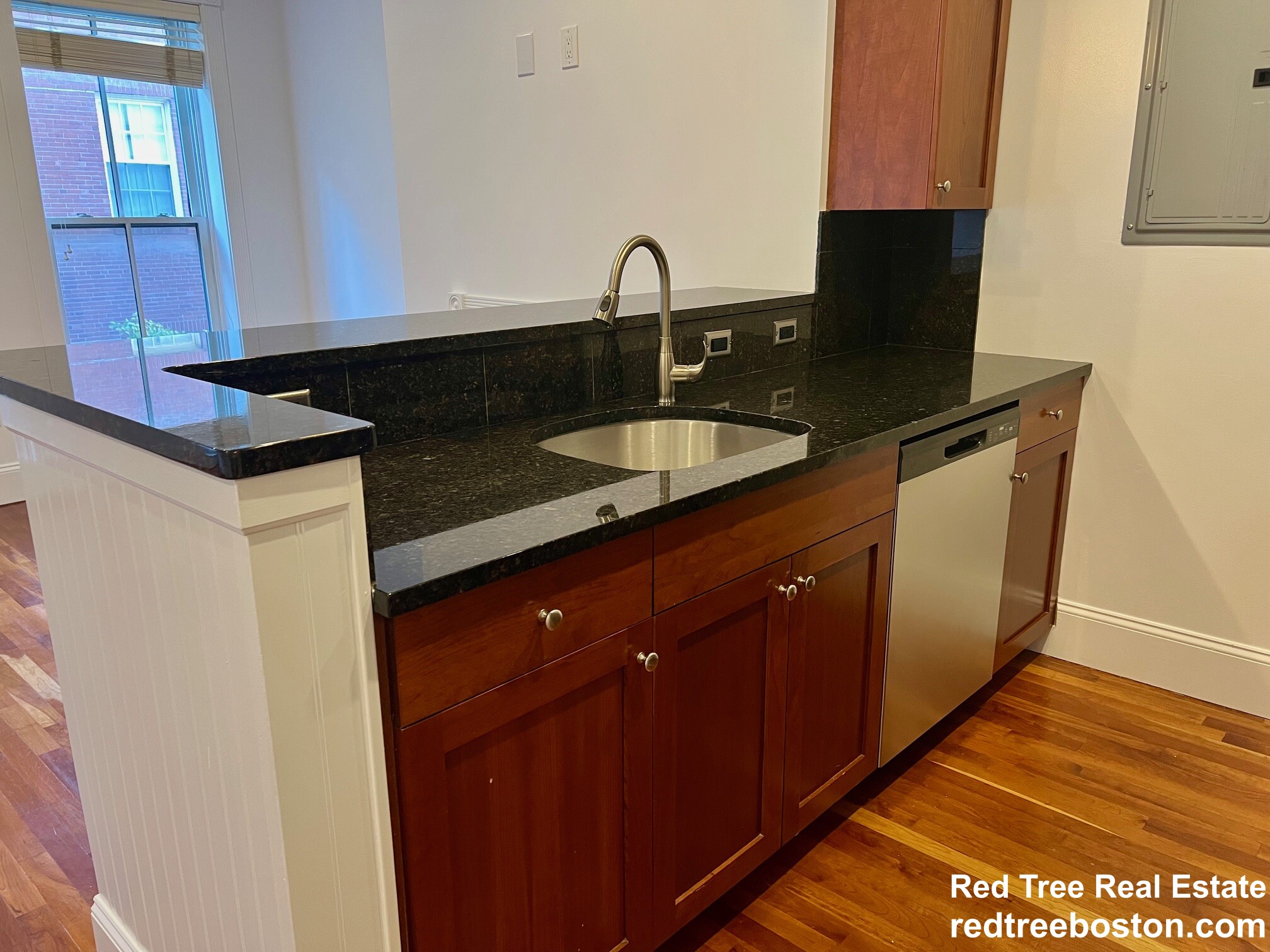 16 Temple St, Beacon Hill