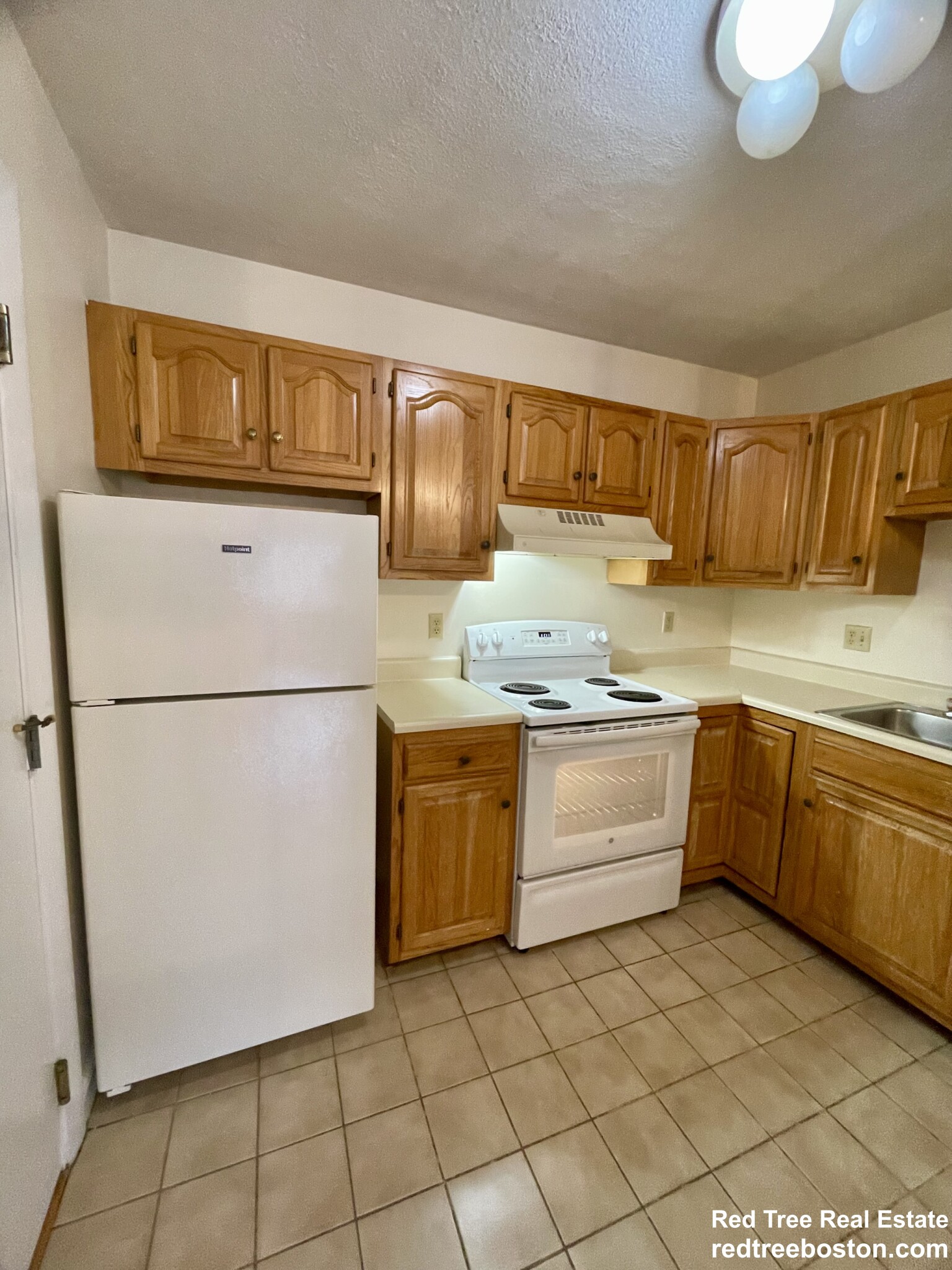 276 Grove St, Auburndale