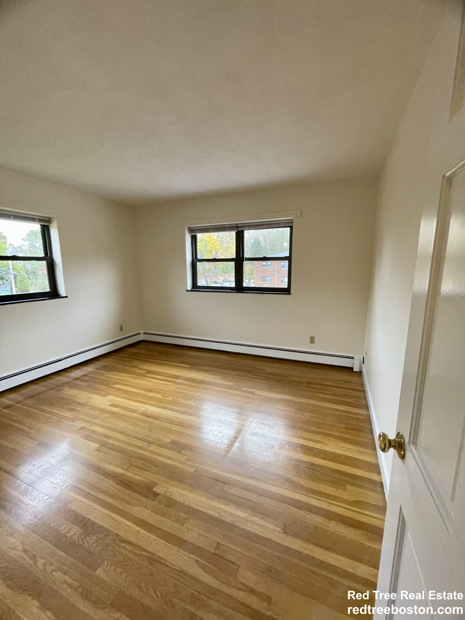 276 Grove St, Auburndale