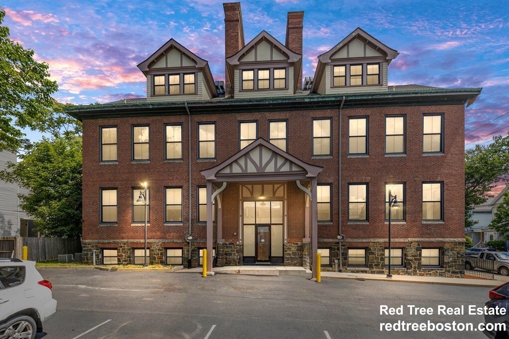 220 Spencer Ave, Chelsea