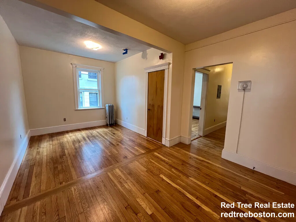 124 Glenville Ave, Allston