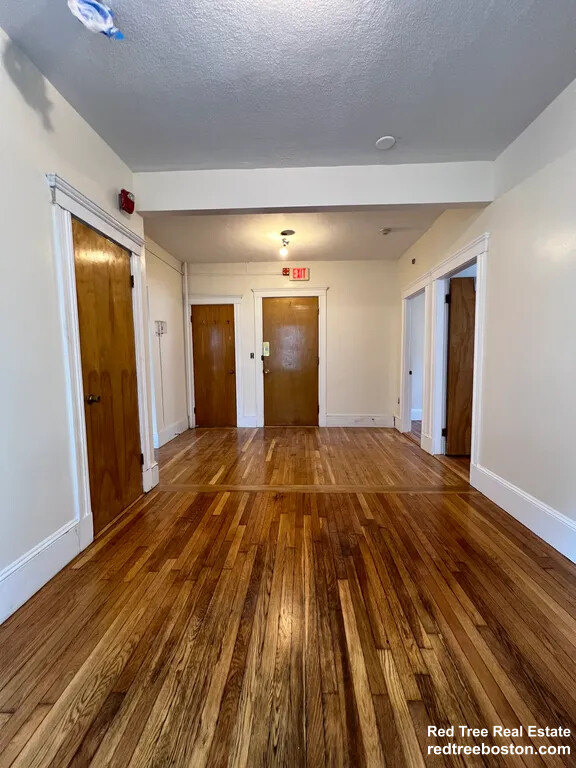 124 Glenville Ave, Allston