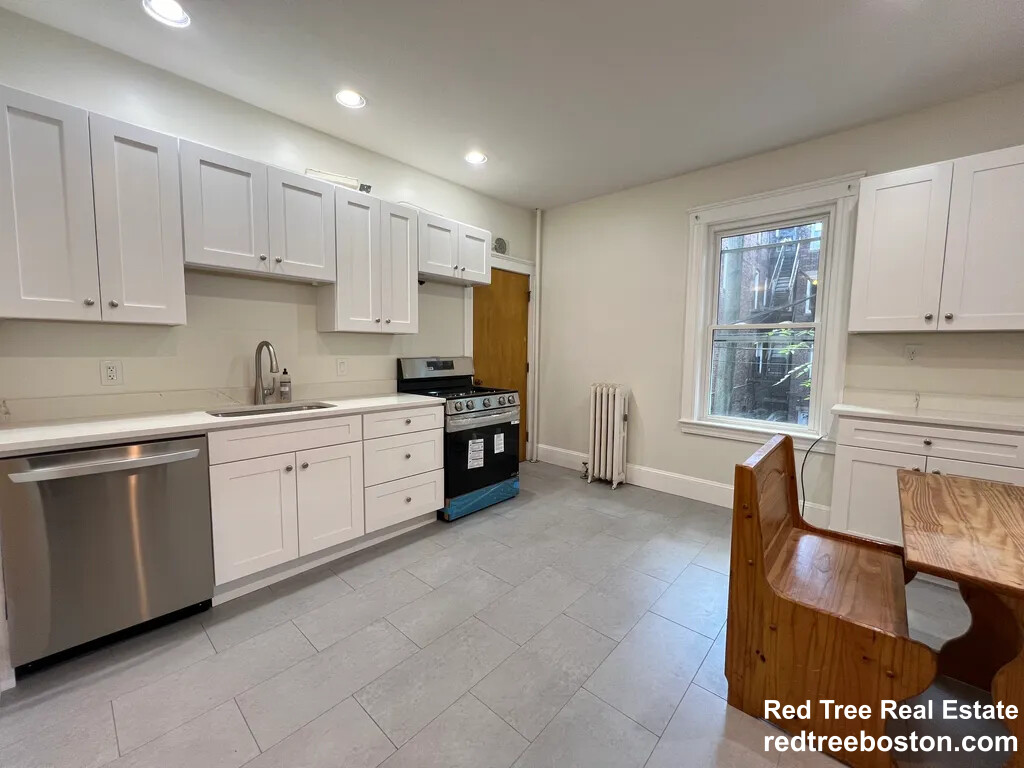 124 Glenville Ave, Allston