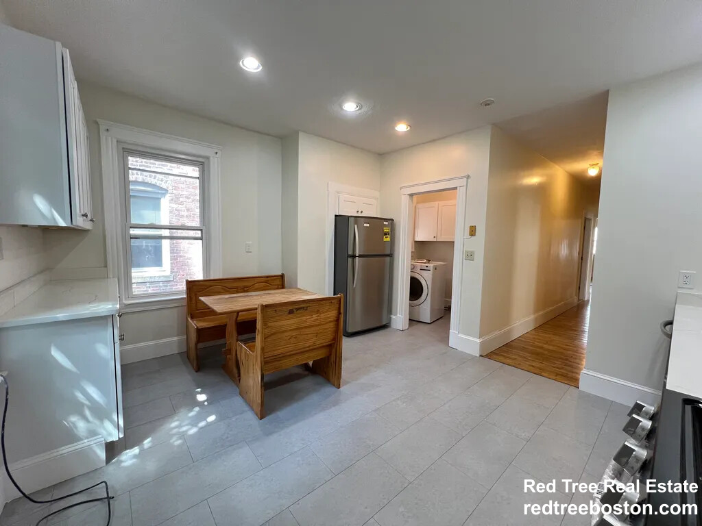 124 Glenville Ave, Allston