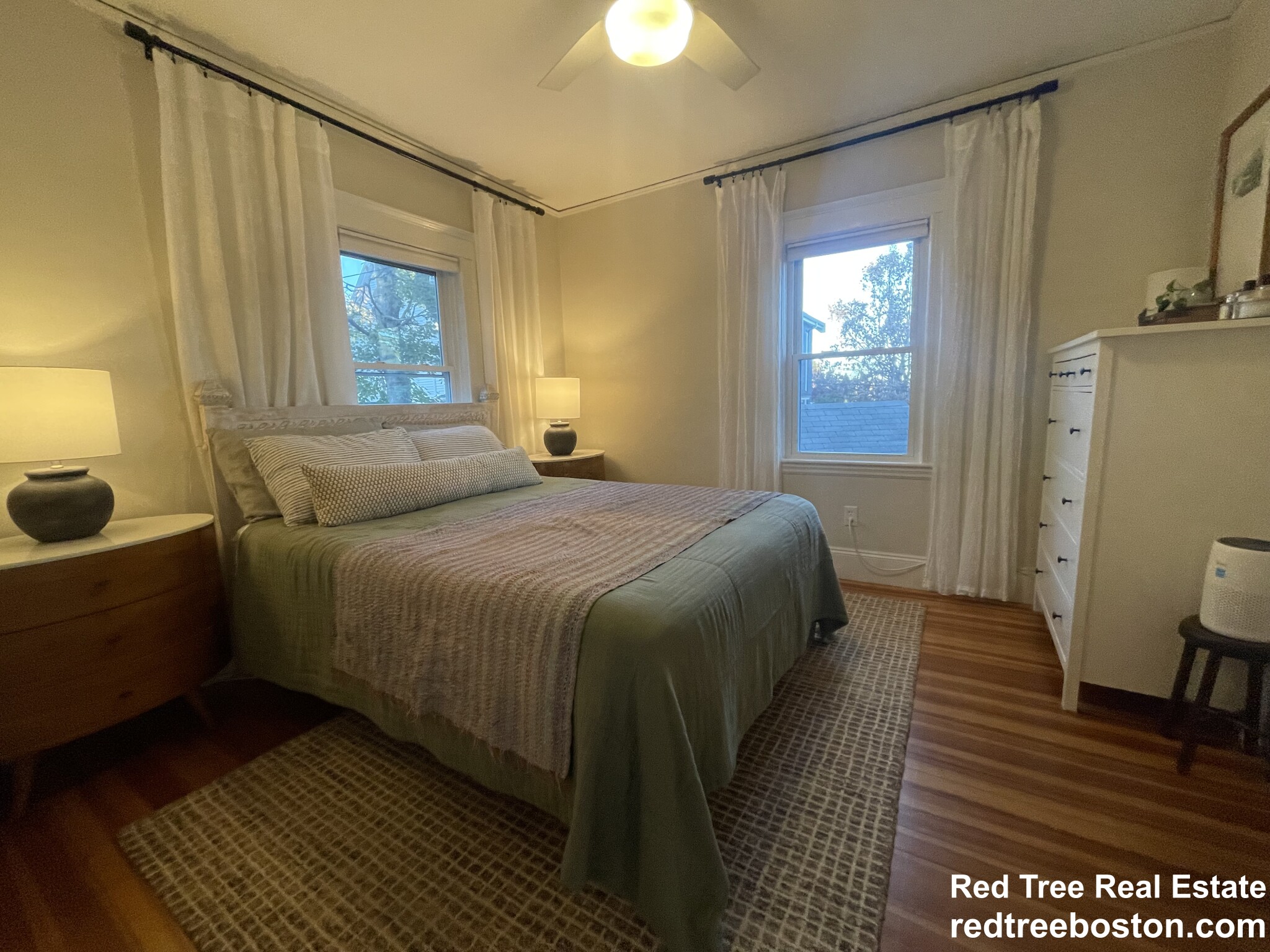 211 Roslindale Ave, Roslindale