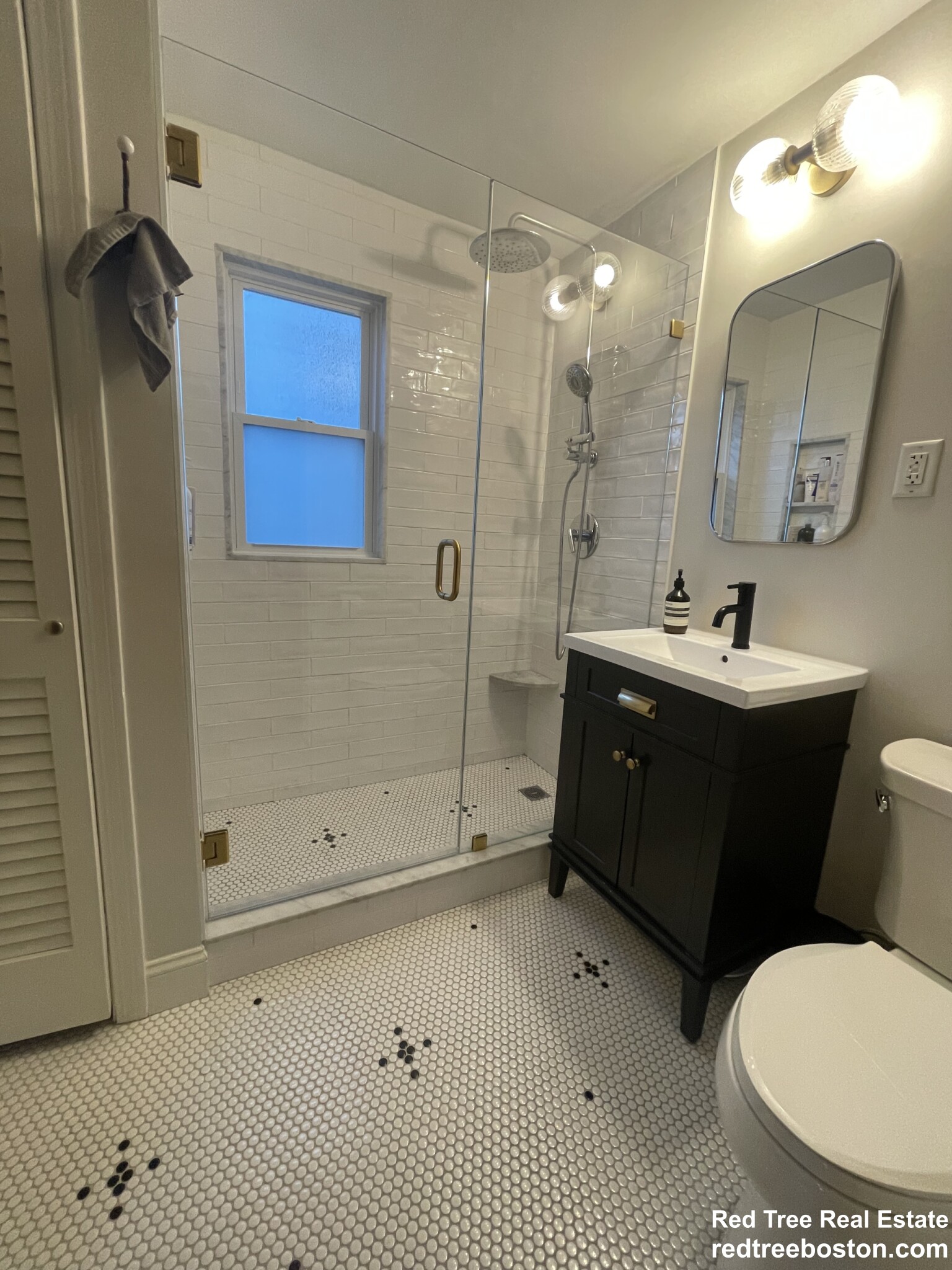 211 Roslindale Ave, Roslindale