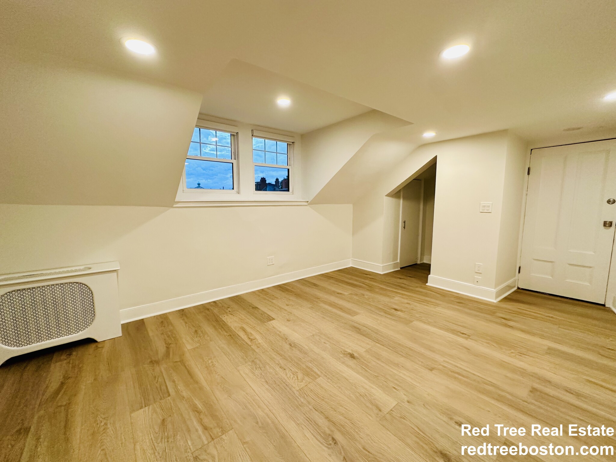 2 Joy St, Beacon Hill